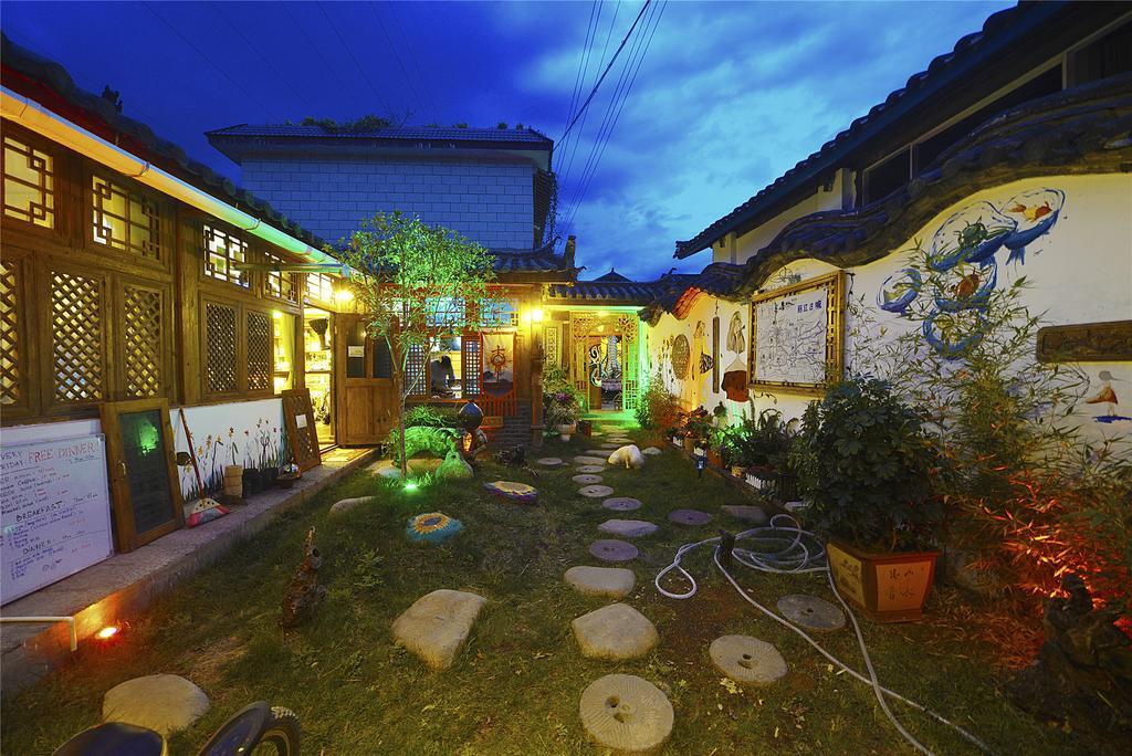 October Inn Lijiang  Eksteriør billede